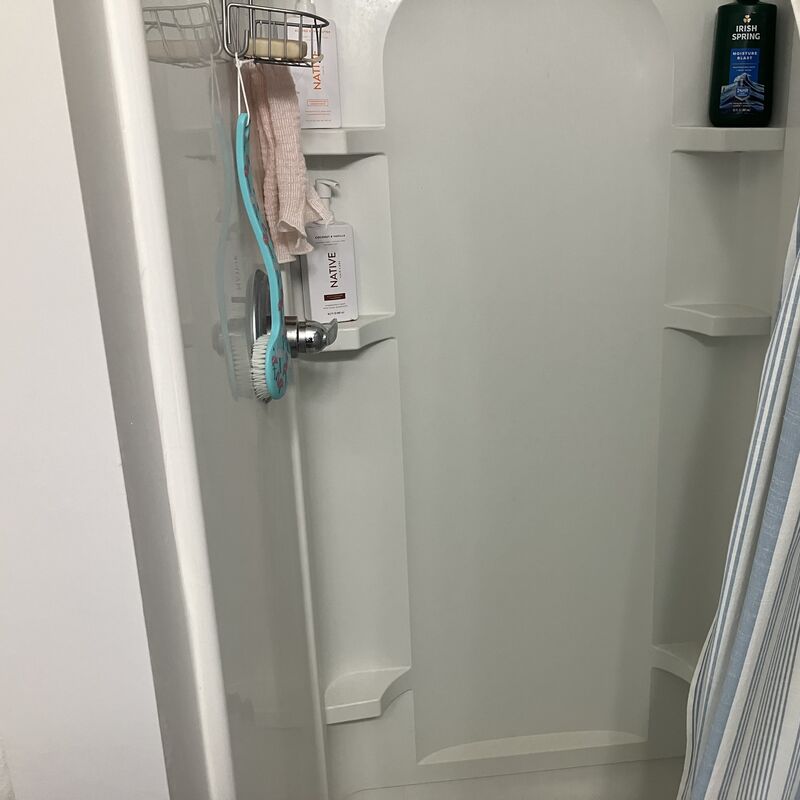 https://reputable-rooms.s3.amazonaws.com/images/1e202165-22cc-4af2-8c16-97c4145077b8.jpg